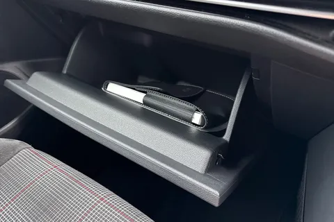 PX22YYO Volkswagen Golf 2.0 TSI GTI 5dr DSG Thumbnail #40