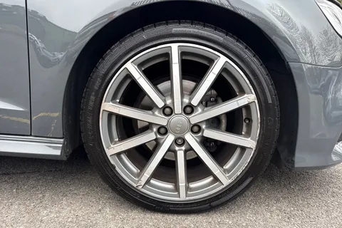 EK18HXV Audi A3 1.0 TFSI Black Edition Sportback Euro 6 (s/s) 5dr Thumbnail #6