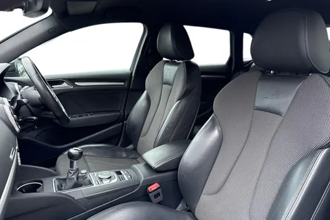 EK18HXV Audi A3 1.0 TFSI Black Edition Sportback Euro 6 (s/s) 5dr Thumbnail #10