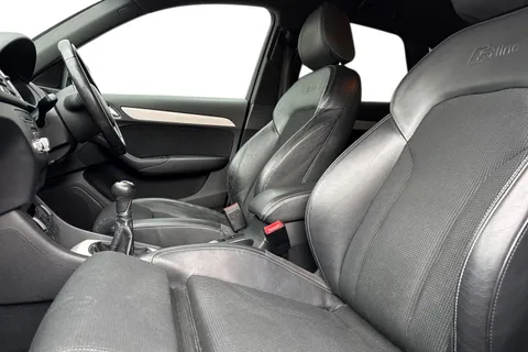 YR15UCZ Audi Q3 2.0 TDI S line Euro 6 (s/s) 5dr Thumbnail #15