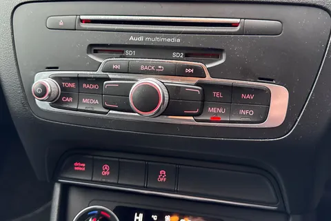 YR15UCZ Audi Q3 2.0 TDI S line Euro 6 (s/s) 5dr Thumbnail #21