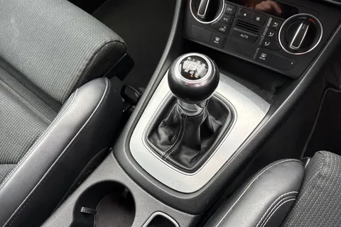 YR15UCZ Audi Q3 2.0 TDI S line Euro 6 (s/s) 5dr Thumbnail #22