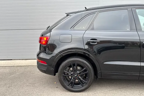 YR15UCZ Audi Q3 2.0 TDI S line Euro 6 (s/s) 5dr Thumbnail #24