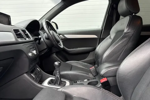 YR15UCZ Audi Q3 2.0 TDI S line Euro 6 (s/s) 5dr Thumbnail #35