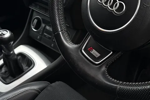 YR15UCZ Audi Q3 2.0 TDI S line Euro 6 (s/s) 5dr Thumbnail #57