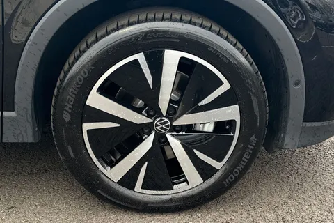 YN75WJM Volkswagen Tiguan 1.5 TSI eHybrid Elegance 5dr DSG, TOW BAR, PANORAMIC SUNROOF Thumbnail #11