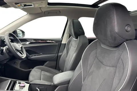 YN75WJM Volkswagen Tiguan 1.5 TSI eHybrid Elegance 5dr DSG, TOW BAR, PANORAMIC SUNROOF Thumbnail #15