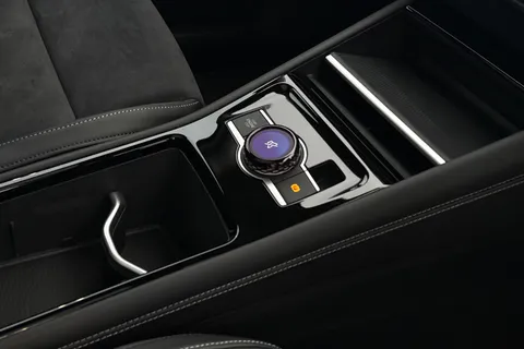 YN75WJM Volkswagen Tiguan 1.5 TSI eHybrid Elegance 5dr DSG, TOW BAR, PANORAMIC SUNROOF Thumbnail #22