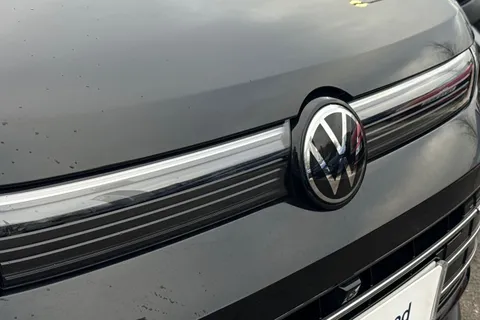 YN75WJM Volkswagen Tiguan 1.5 TSI eHybrid Elegance 5dr DSG, TOW BAR, PANORAMIC SUNROOF Thumbnail #29