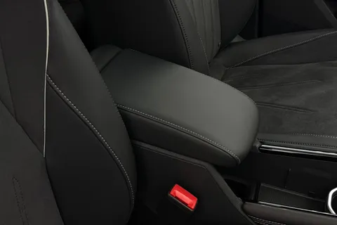 YN75WJM Volkswagen Tiguan 1.5 TSI eHybrid Elegance 5dr DSG, TOW BAR, PANORAMIC SUNROOF Thumbnail #35