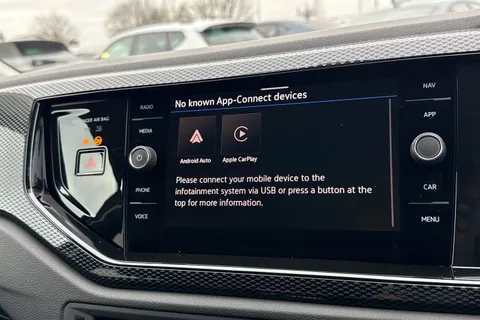 YN75WLJ Volkswagen Polo 1.0 TSI Match 5dr Thumbnail #16