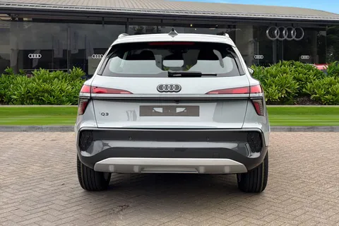  Audi Q3 1.5 TFSI Sport S Tronic Euro 6 (s/s) 5dr Thumbnail #4