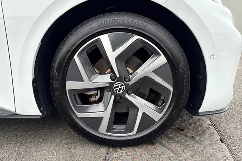 CE74EFO Volkswagen ID.3 Pro 59kWh Match Auto 5dr Thumbnail #9