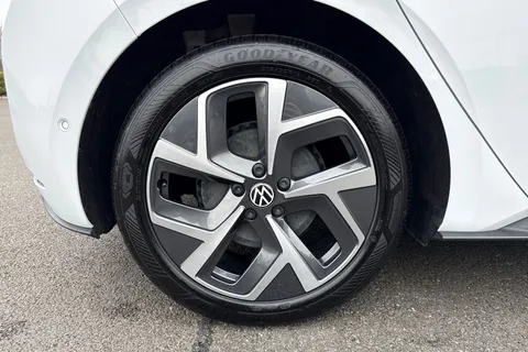 CE74EFO Volkswagen ID.3 Pro 59kWh Match Auto 5dr Thumbnail #10