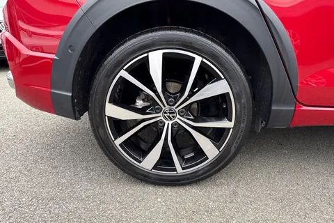 DF72CNE Volkswagen Taigo 1.5 TSI 150 R-Line 5dr DSG | Heated Seats | Rear Camera Thumbnail #12