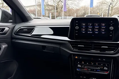 DC25NJV Volkswagen T-Roc 1.5 TSI Black Edition 5dr DSG Thumbnail #20