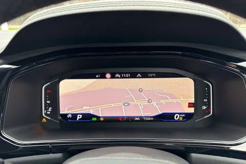 DC25NJV Volkswagen T-Roc 1.5 TSI Black Edition 5dr DSG Thumbnail #34