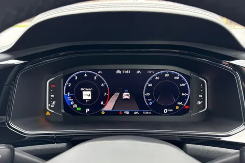 DC25NJV Volkswagen T-Roc 1.5 TSI Black Edition 5dr DSG Thumbnail #38