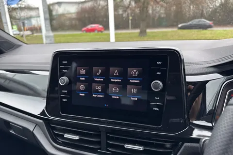 DC25NJV Volkswagen T-Roc 1.5 TSI Black Edition 5dr DSG Thumbnail #40