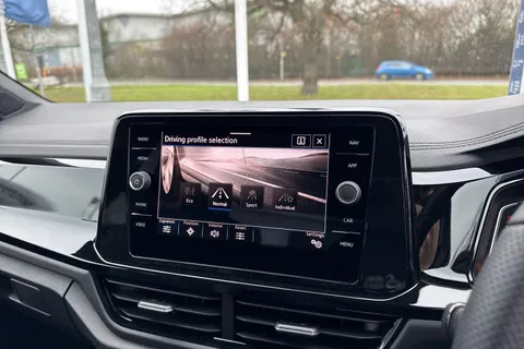 DC25NJV Volkswagen T-Roc 1.5 TSI Black Edition 5dr DSG Thumbnail #49