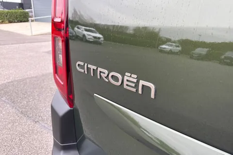 HG74LXK Citroën E-Berlingo 52kWh MAX M Auto 5dr (7.4kW Charger) Thumbnail #35