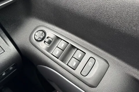 HG74LXK Citroën E-Berlingo 52kWh MAX M Auto 5dr (7.4kW Charger) Thumbnail #44