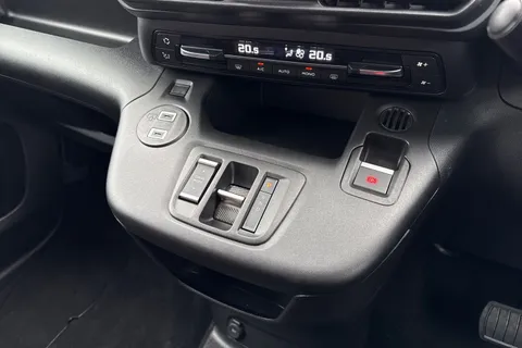 HG74LXK Citroën E-Berlingo 52kWh MAX M Auto 5dr (7.4kW Charger) Thumbnail #58