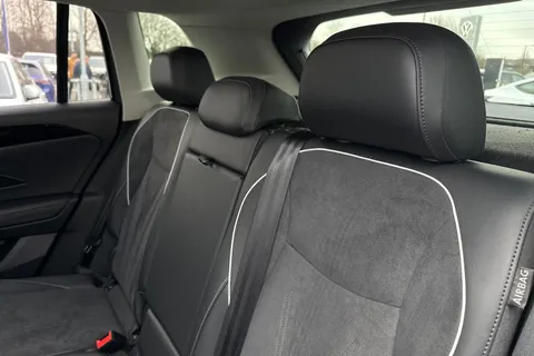 YS25UFA Volkswagen Tiguan 1.5 eTSI 150 Elegance 5dr DSG Thumbnail #13