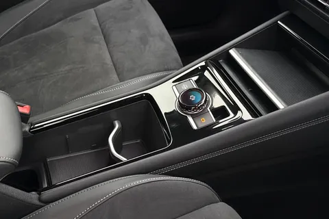 YS25UFA Volkswagen Tiguan 1.5 eTSI 150 Elegance 5dr DSG Thumbnail #19