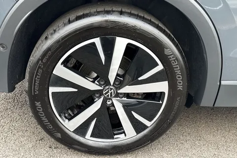 YS25UFA Volkswagen Tiguan 1.5 eTSI 150 Elegance 5dr DSG Thumbnail #22