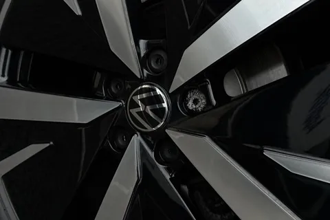 YS25UFA Volkswagen Tiguan 1.5 eTSI 150 Elegance 5dr DSG Thumbnail #25