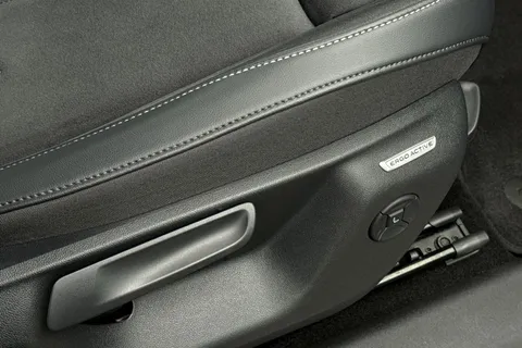 YS25UFA Volkswagen Tiguan 1.5 eTSI 150 Elegance 5dr DSG Thumbnail #35