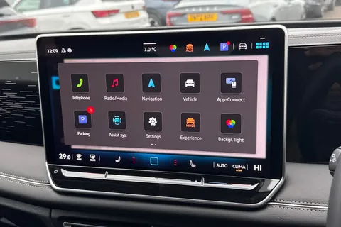 YS25UFA Volkswagen Tiguan 1.5 eTSI 150 Elegance 5dr DSG Thumbnail #38