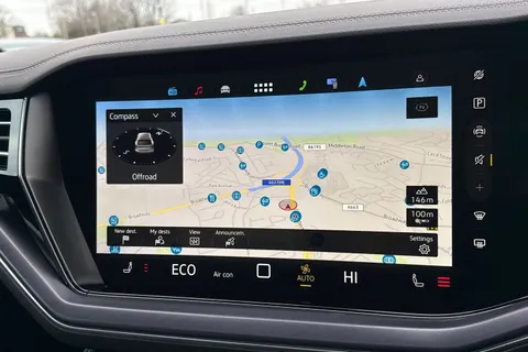 YN75WJU Volkswagen Touareg 3.0 V6 TDI 4Motion 286 Black Edition 5dr Tip Auto, **TOW BAR** Thumbnail #16