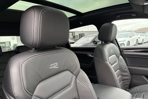 YN75WJU Volkswagen Touareg 3.0 V6 TDI 4Motion 286 Black Edition 5dr Tip Auto, **TOW BAR** Thumbnail #23