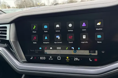 YN75WJU Volkswagen Touareg 3.0 V6 TDI 4Motion 286 Black Edition 5dr Tip Auto, **TOW BAR** Thumbnail #38