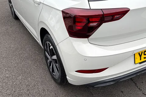 YS25CGU Volkswagen Polo 1.0 TSI Match 5dr DSG, **PRIVACY GLASS** Thumbnail #7