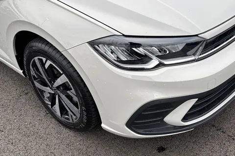 YS25CGU Volkswagen Polo 1.0 TSI Match 5dr DSG, **PRIVACY GLASS** Thumbnail #8