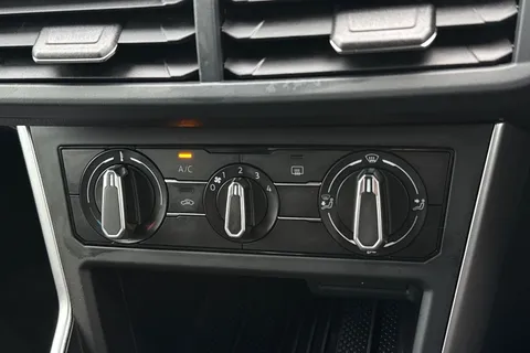 YS25CGU Volkswagen Polo 1.0 TSI Match 5dr DSG, **PRIVACY GLASS** Thumbnail #21