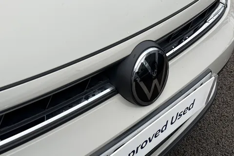 YS25CGU Volkswagen Polo 1.0 TSI Match 5dr DSG, **PRIVACY GLASS** Thumbnail #28