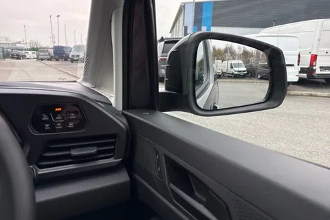 DF75XCL Volkswagen Caddy C20 Cargo Commerce Pro SWB 122 PS 2.0 TDI 7sp DSG - Nav/Rear Camera Thumbnail #17