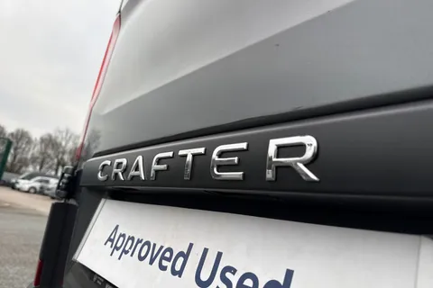 DF75UJL Volkswagen Crafter CR35 Panel van Commerce Plus MWB 140 PS 2.0 TDI 8sp DSG - MY25/Camera Thumbnail #30