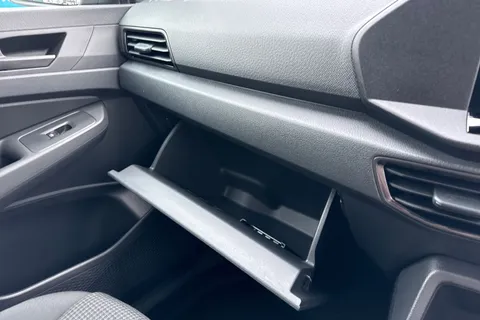 DF75XCL Volkswagen Caddy C20 Cargo Commerce Pro SWB 122 PS 2.0 TDI 7sp DSG - Nav/Rear Camera Thumbnail #32