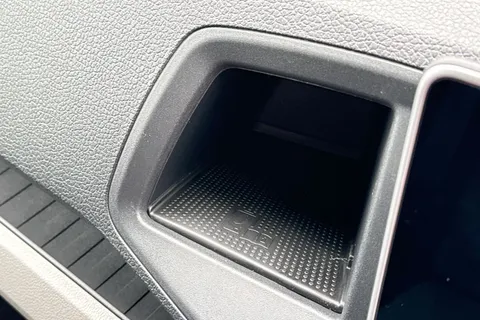 DF75UJL Volkswagen Crafter CR35 Panel van Commerce Plus MWB 140 PS 2.0 TDI 8sp DSG - MY25/Camera Thumbnail #37