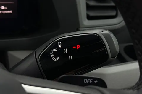 DF75UJL Volkswagen Crafter CR35 Panel van Commerce Plus MWB 140 PS 2.0 TDI 8sp DSG - MY25/Camera Thumbnail #45