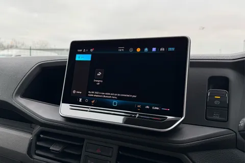 DF75UJL Volkswagen Crafter CR35 Panel van Commerce Plus MWB 140 PS 2.0 TDI 8sp DSG - MY25/Camera Thumbnail #47