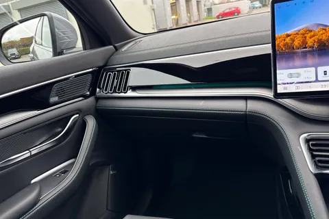 LD25ONJ BYD Seal U 1.5 DM-i 26.6kWh Comfort CVT Auto Euro 6 (s/s) 5dr Thumbnail #14