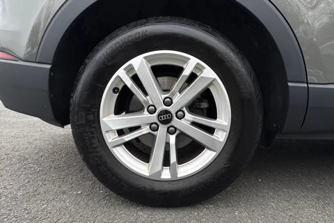 PF72CVS Audi Q3 Technik 35 TFSI  150 PS S tronic Thumbnail #13