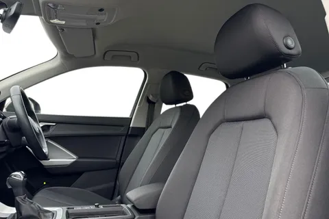 PF72CVS Audi Q3 Technik 35 TFSI  150 PS S tronic Thumbnail #16