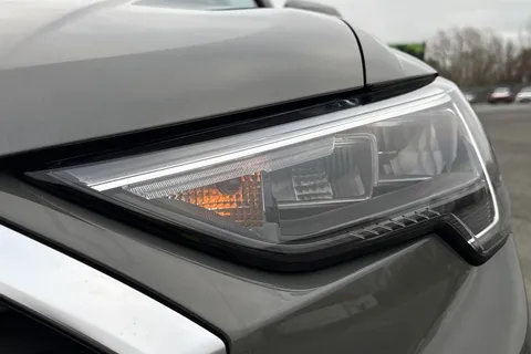 PF72CVS Audi Q3 Technik 35 TFSI  150 PS S tronic Thumbnail #27